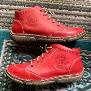 Josef Seibel hiker style shoe